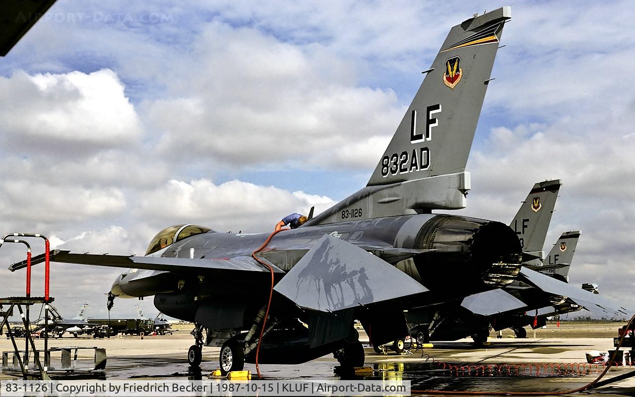 83-1126, 1983 General Dynamics F-16C Fighting Falcon C/N 5C-9, flightline at Luke AFB