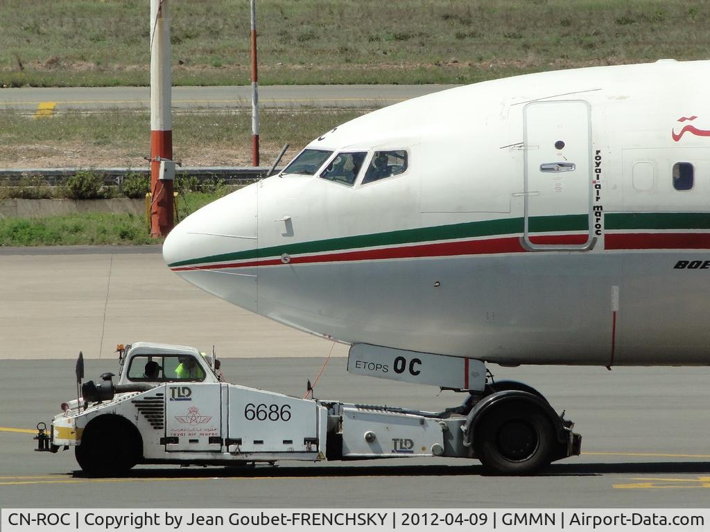 CN-ROC, 2005 Boeing 737-8B6 C/N 33061, ready to departure runway 35R