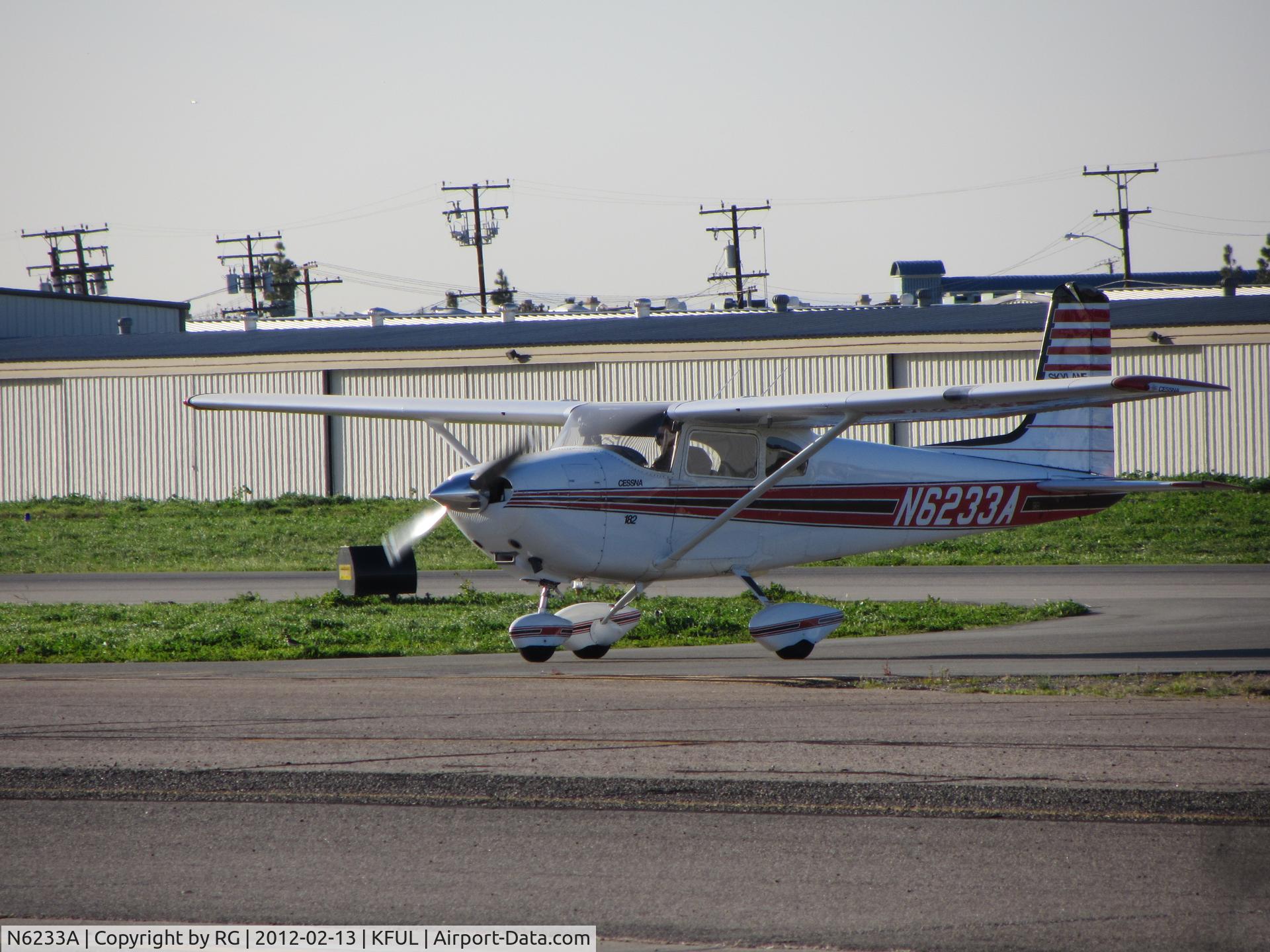 N6233A, 1956 Cessna 182 Skylane C/N 33033, Taxiing at Fullerton Airport