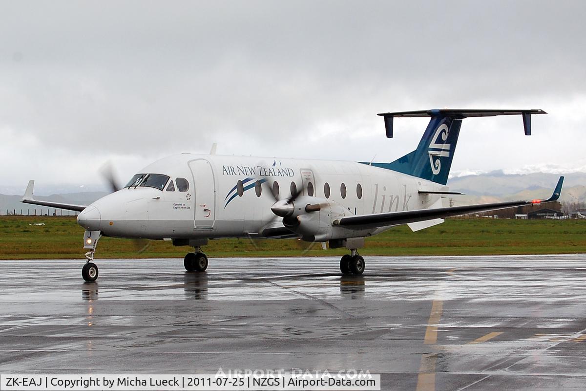 ZK-EAJ, 2002 Raytheon Aircraft Company 1900D C/N UE-433, At Gisborne