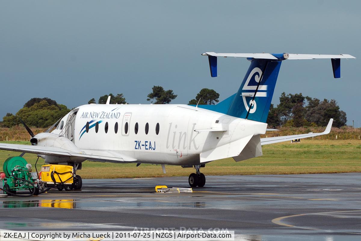 ZK-EAJ, 2002 Raytheon Aircraft Company 1900D C/N UE-433, At Gisborne