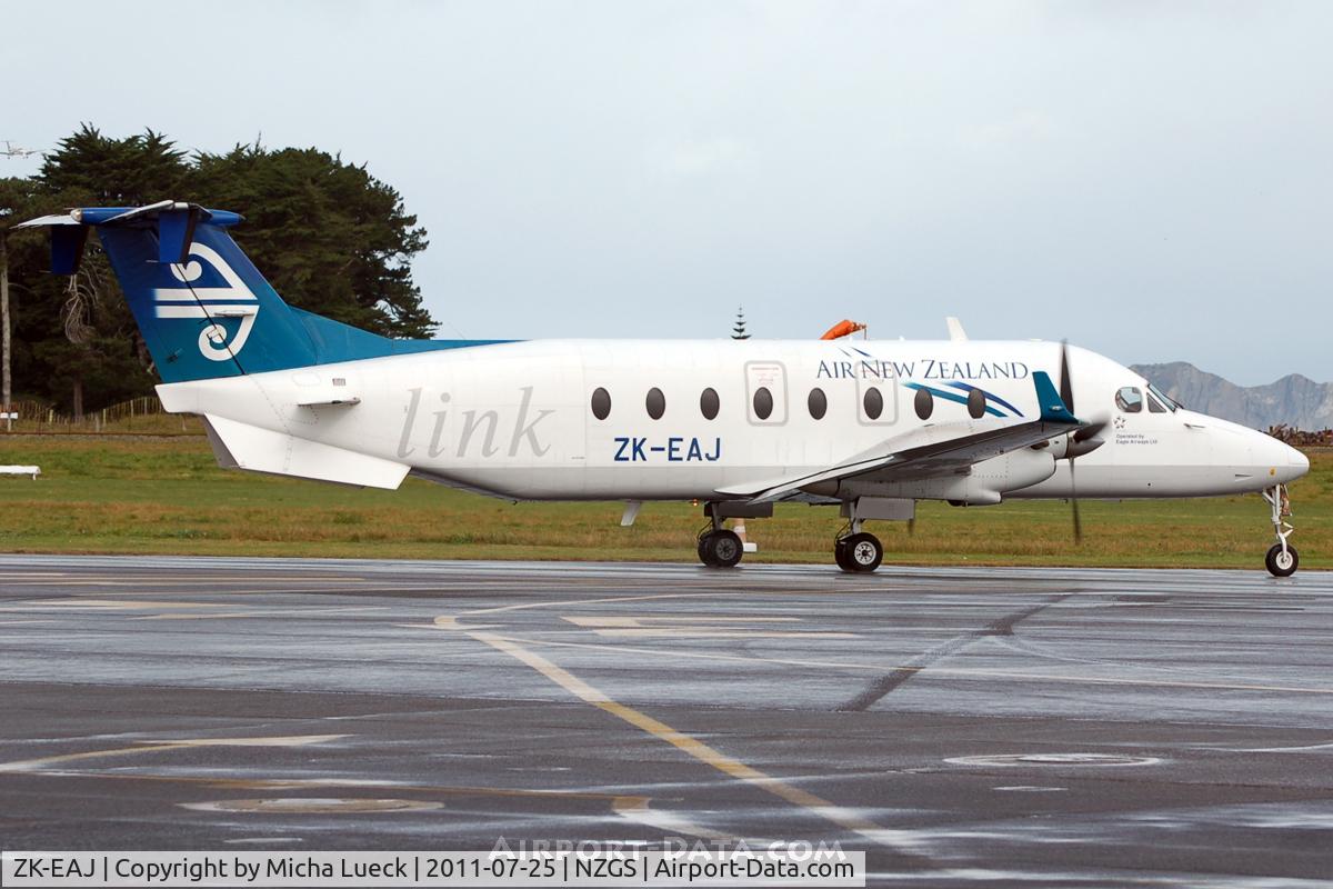 ZK-EAJ, 2002 Raytheon Aircraft Company 1900D C/N UE-433, At Gisborne