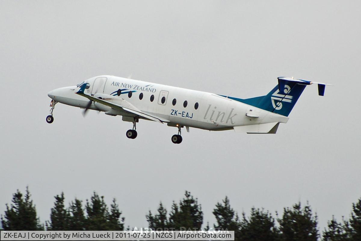 ZK-EAJ, 2002 Raytheon Aircraft Company 1900D C/N UE-433, At Gisborne