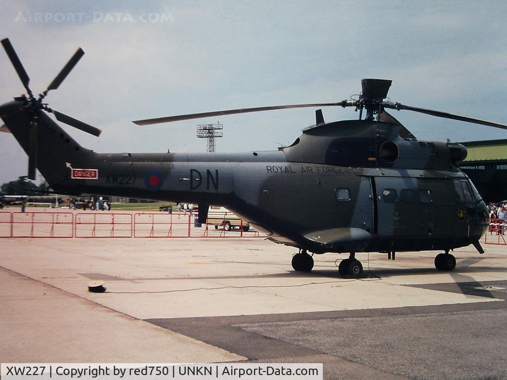 XW227, 1972 Westland Puma HC.1 C/N 1178, Photograph by Edwin van Opstal with permission. Scanned from a color slide.