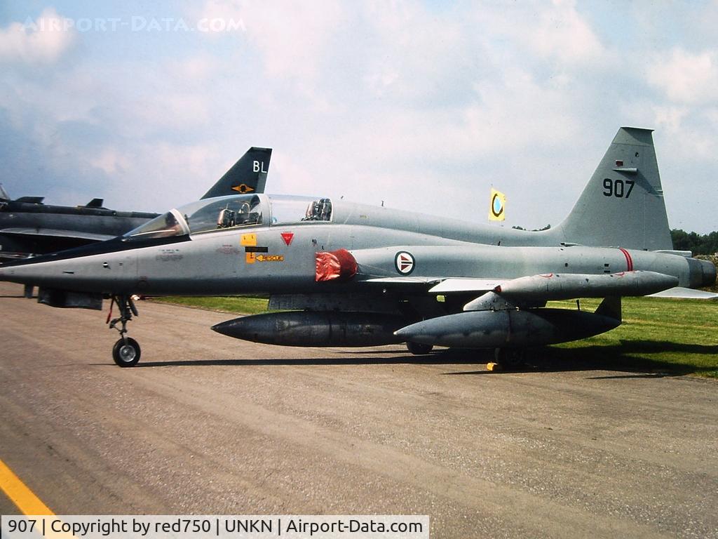 907, 1967 Northrop F-5B Freedom Fighter C/N N.9010, Photograph by Edwin van Opstal with permission. Scanned from a color slide.