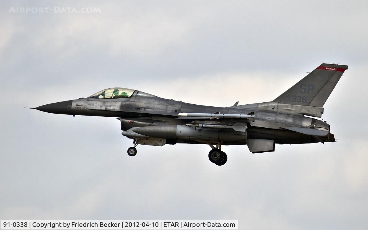 91-0338, 1991 General Dynamics F-16CJ Fighting Falcon C/N CC-36, on final RW27