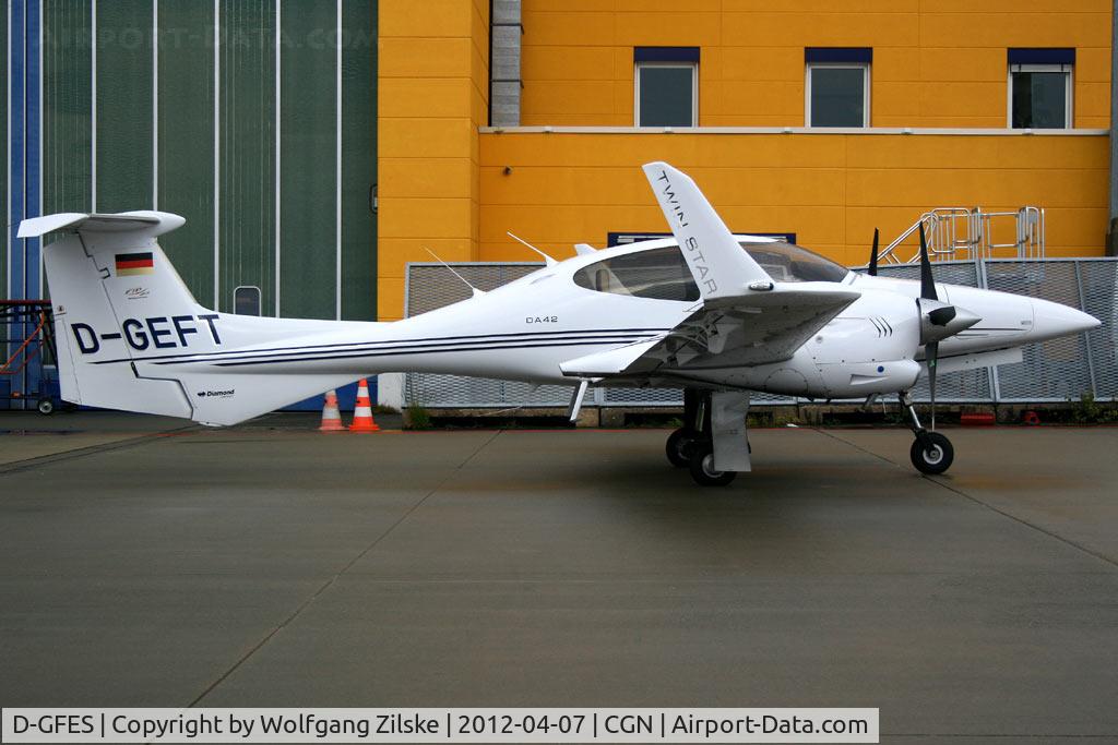 D-GFES, Diamond DA-42 Twin Star C/N 42.300, visitor