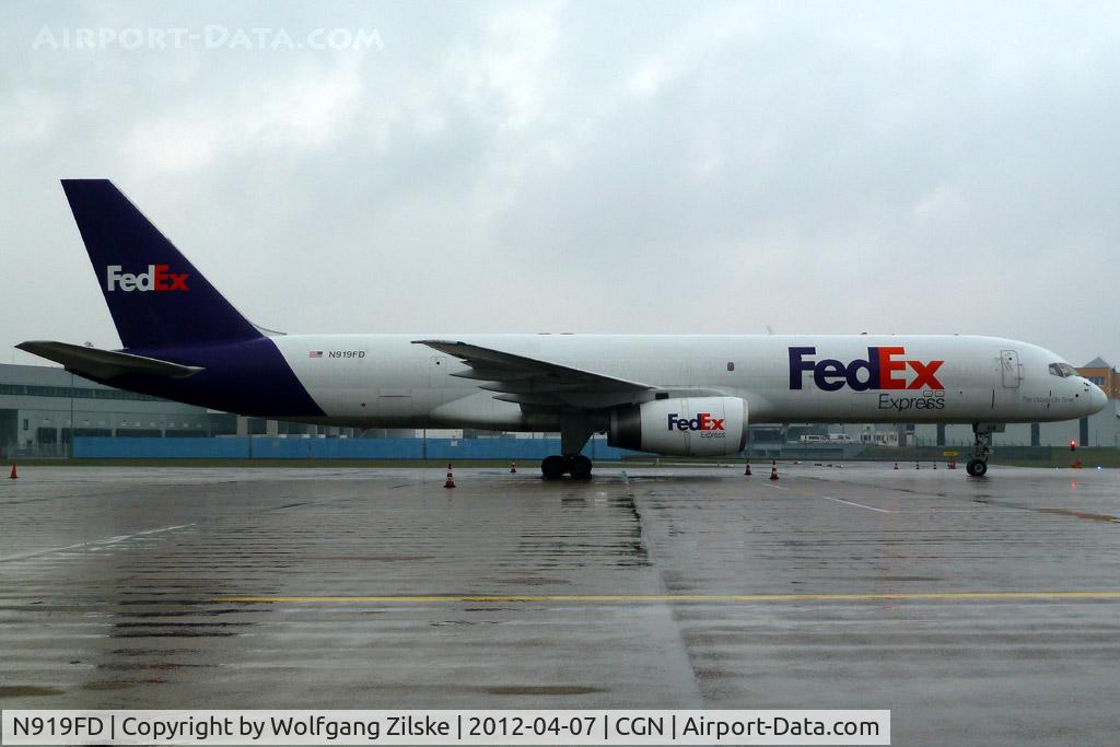N919FD, 1990 Boeing 757-23A C/N 24636, visitor