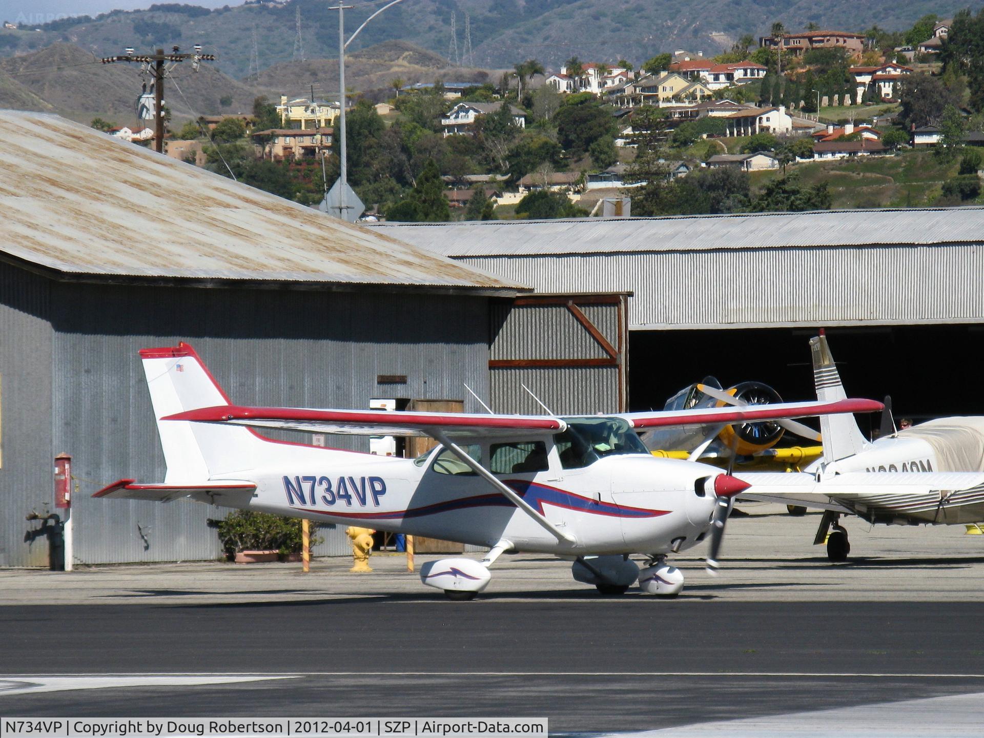 N734VP, 1977 Cessna 172N C/N 17269151, 1977 Cessna 172N SKYHAWK, Lycoming O-320-H2AD 160 Hp, holding short 22