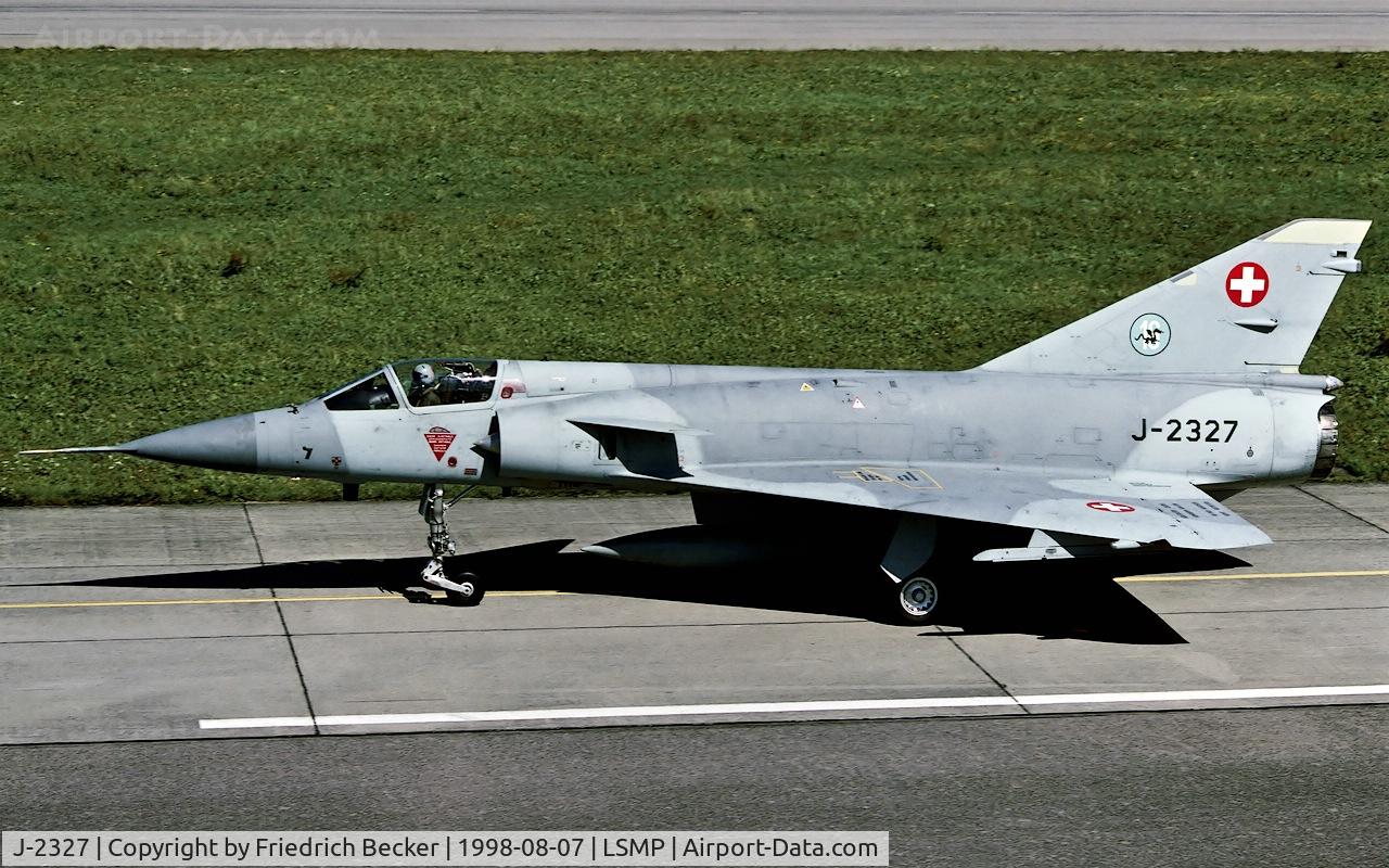 J-2327, Dassault (F+W Emmen) Mirage IIIS C/N 17-26-125/1017, taxying to the active