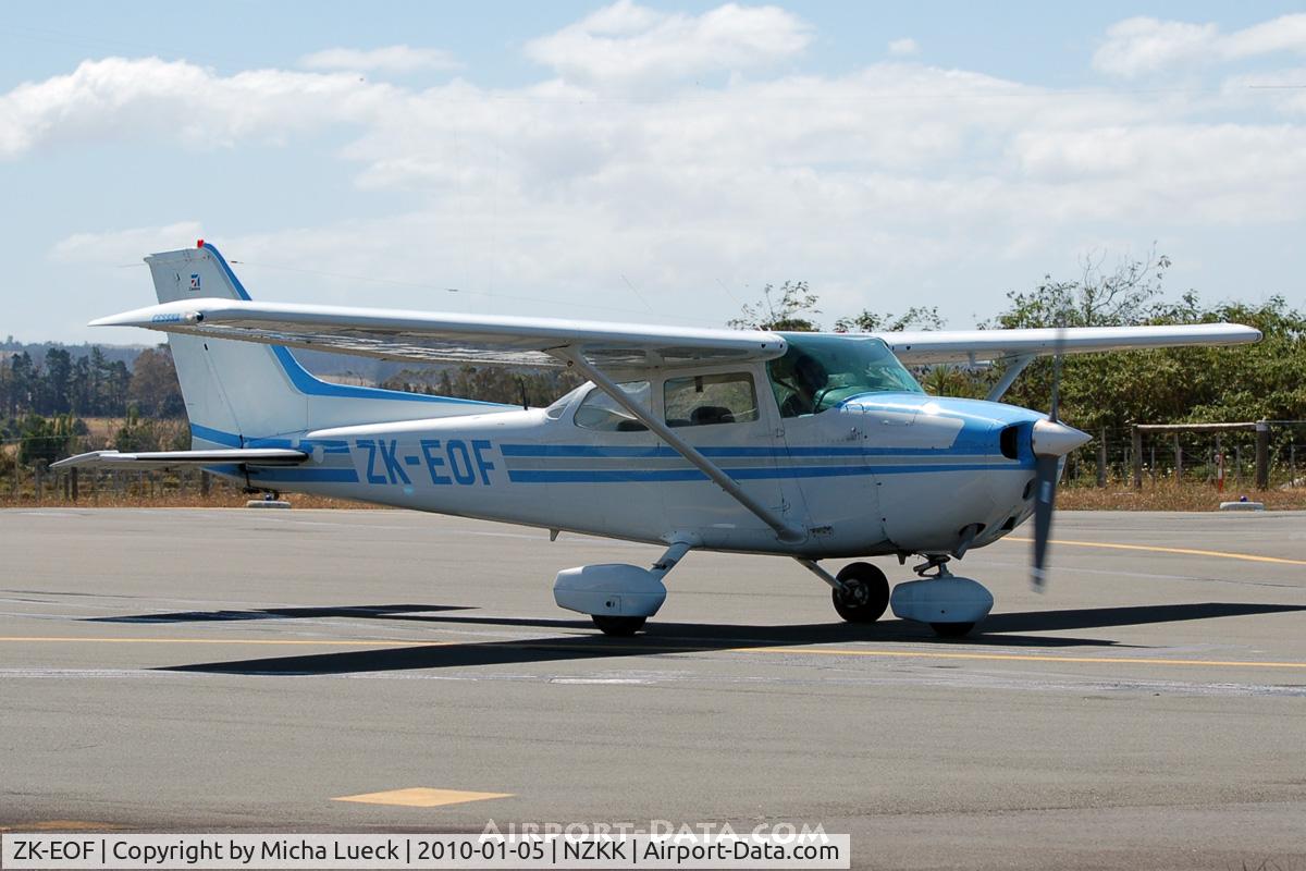 ZK-EOF, Cessna 172N C/N 17271798, At Kerikeri (Bay of Islands)