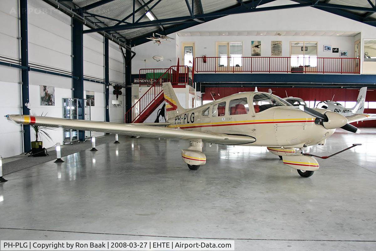 PH-PLG, 1981 Piper PA-28-181 Cherokee Archer II C/N 28-8190138, Special thanks to the guy who let me walk inside the hangar.