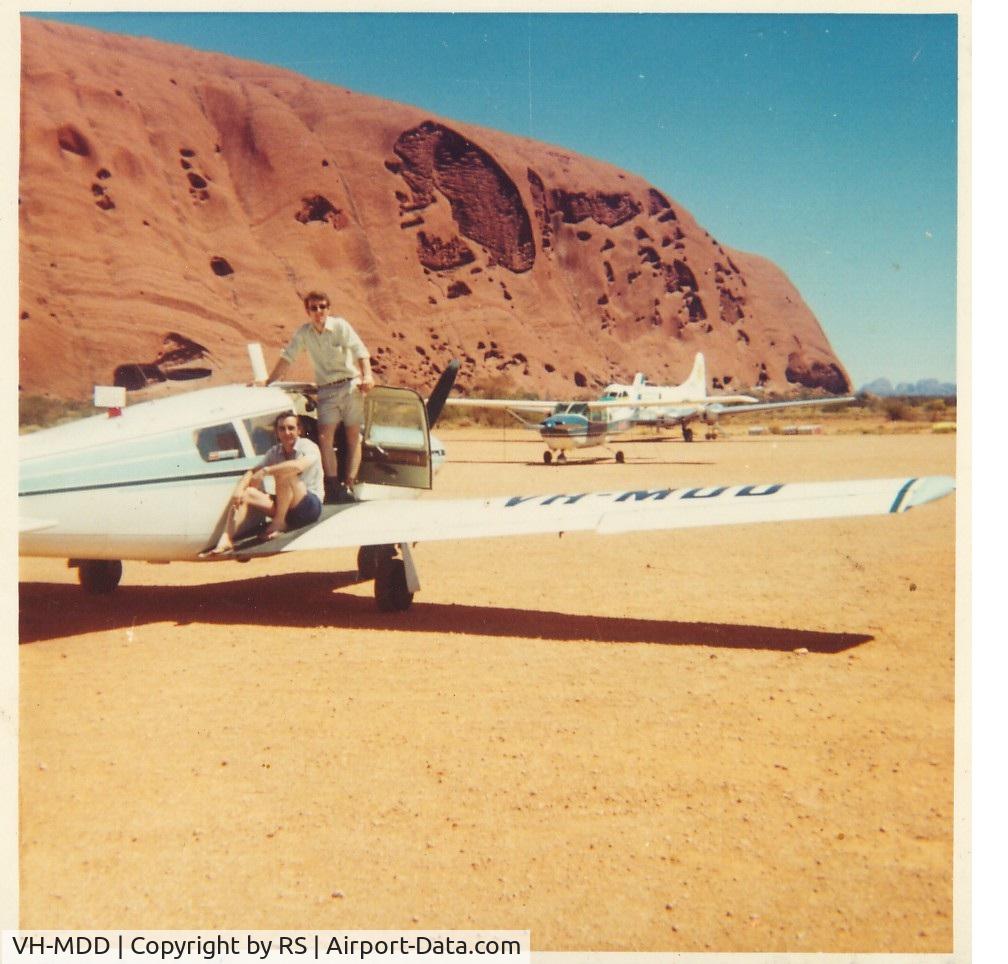 VH-MDD, 1967 Piper PA-24-260 Comanche B C/N 24-4748, Ayers Rock strip 1973