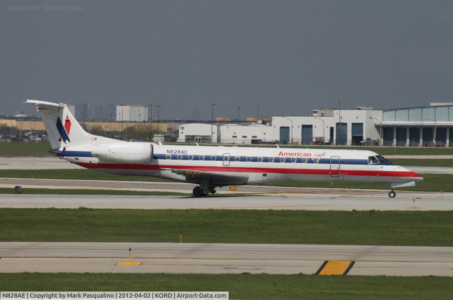 N828AE, 2002 Embraer ERJ-140LR (EMB-135KL) C/N 145604, EMB-135KL