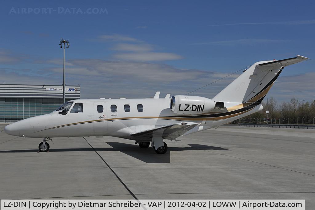 LZ-DIN, 1994 Cessna 525 CitationJet C/N 525-0090, Cessna 525