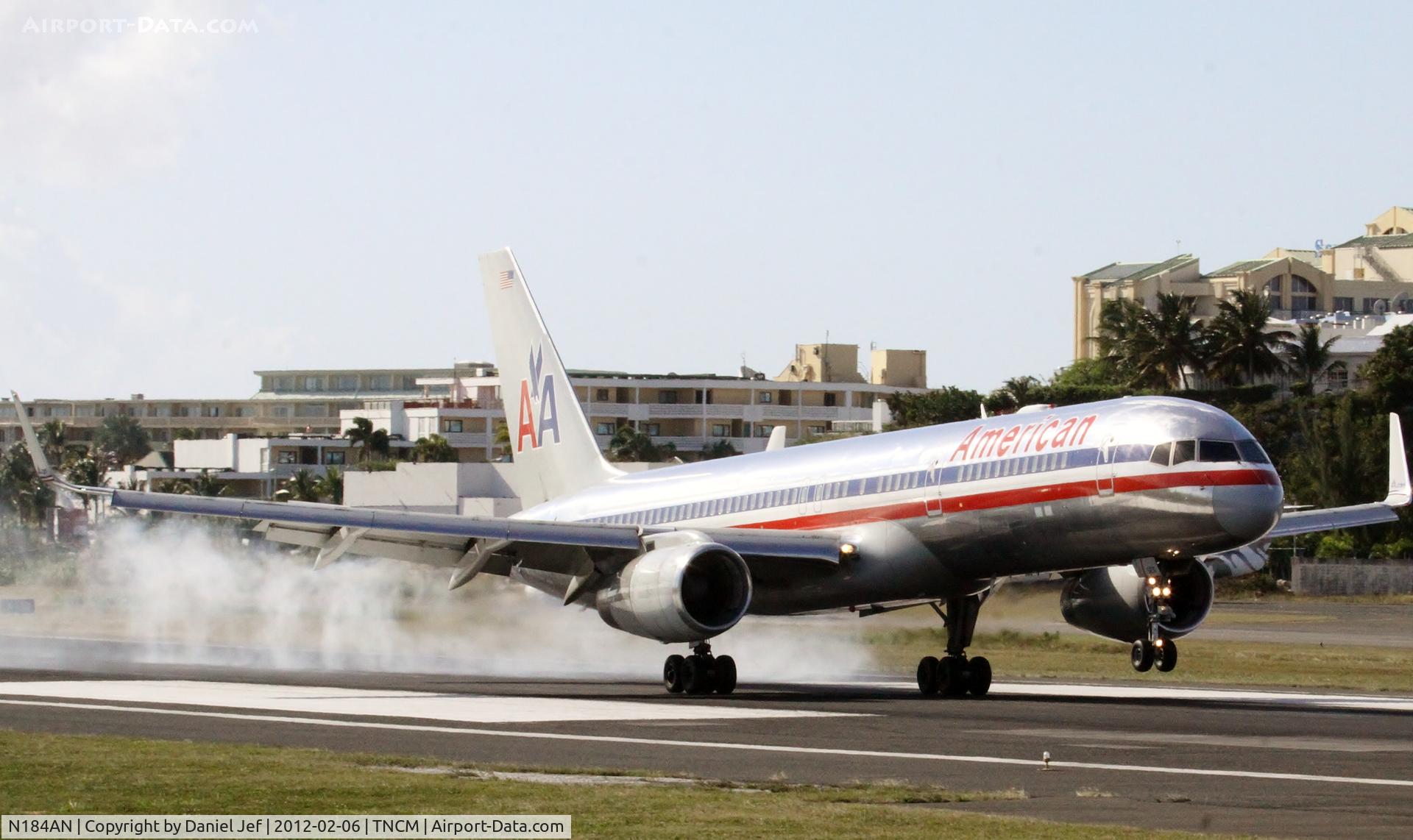 N184AN, 1999 Boeing 757-223 C/N 29594, N184AN