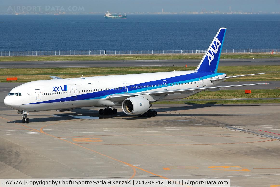 JA757A, 2003 Boeing 777-381 C/N 27040, NikonD40+TAMRON SP AF 70-200mm F/2.8 Di LD [IF]