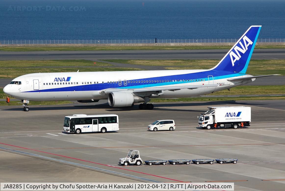 JA8285, 1988 Boeing 767-381 C/N 24350, NikonD40+TAMRON SP AF 70-200mm F/2.8 Di LD [IF]