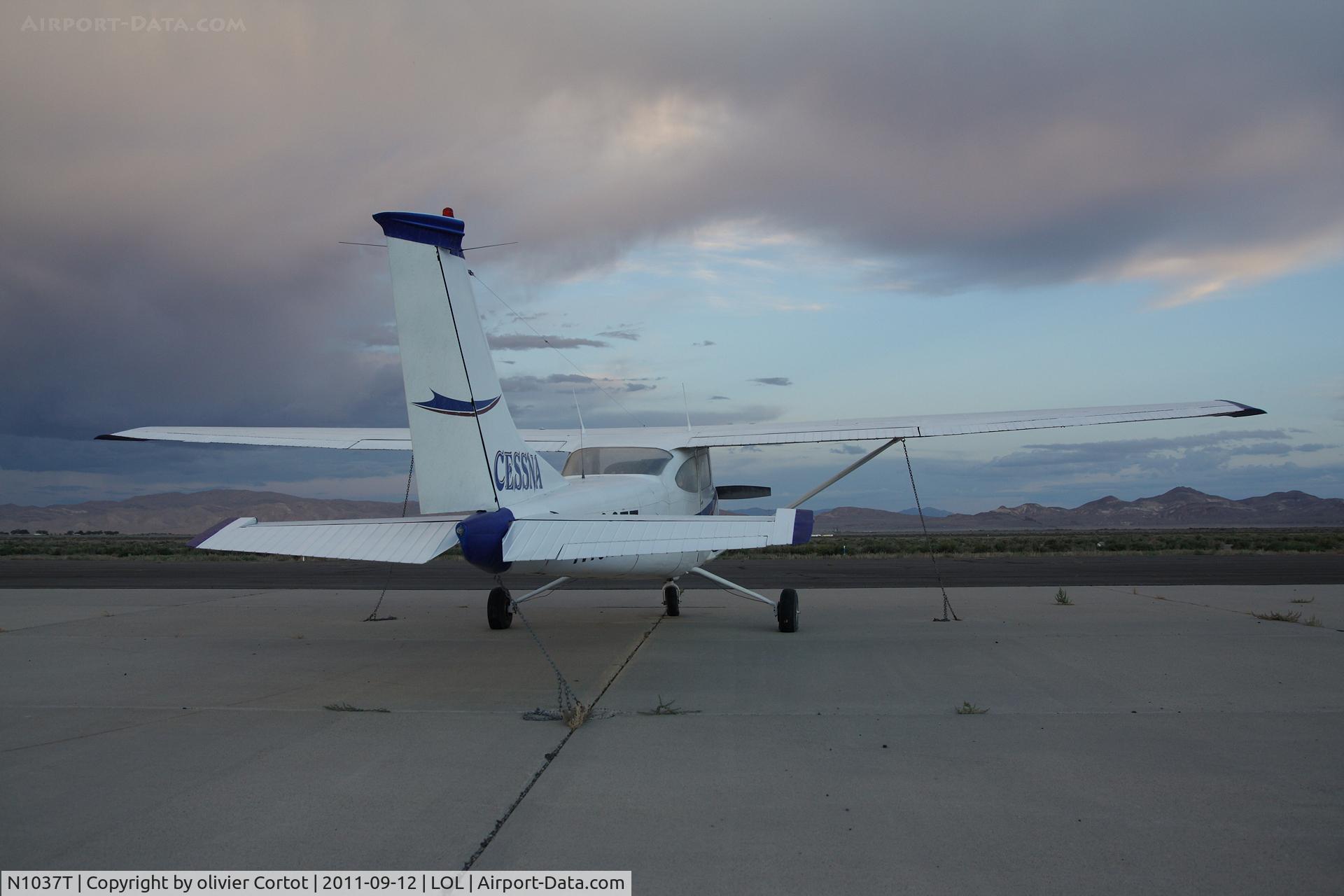 N1037T, 1972 Cessna 182P Skylane C/N 18260859, stormy weather