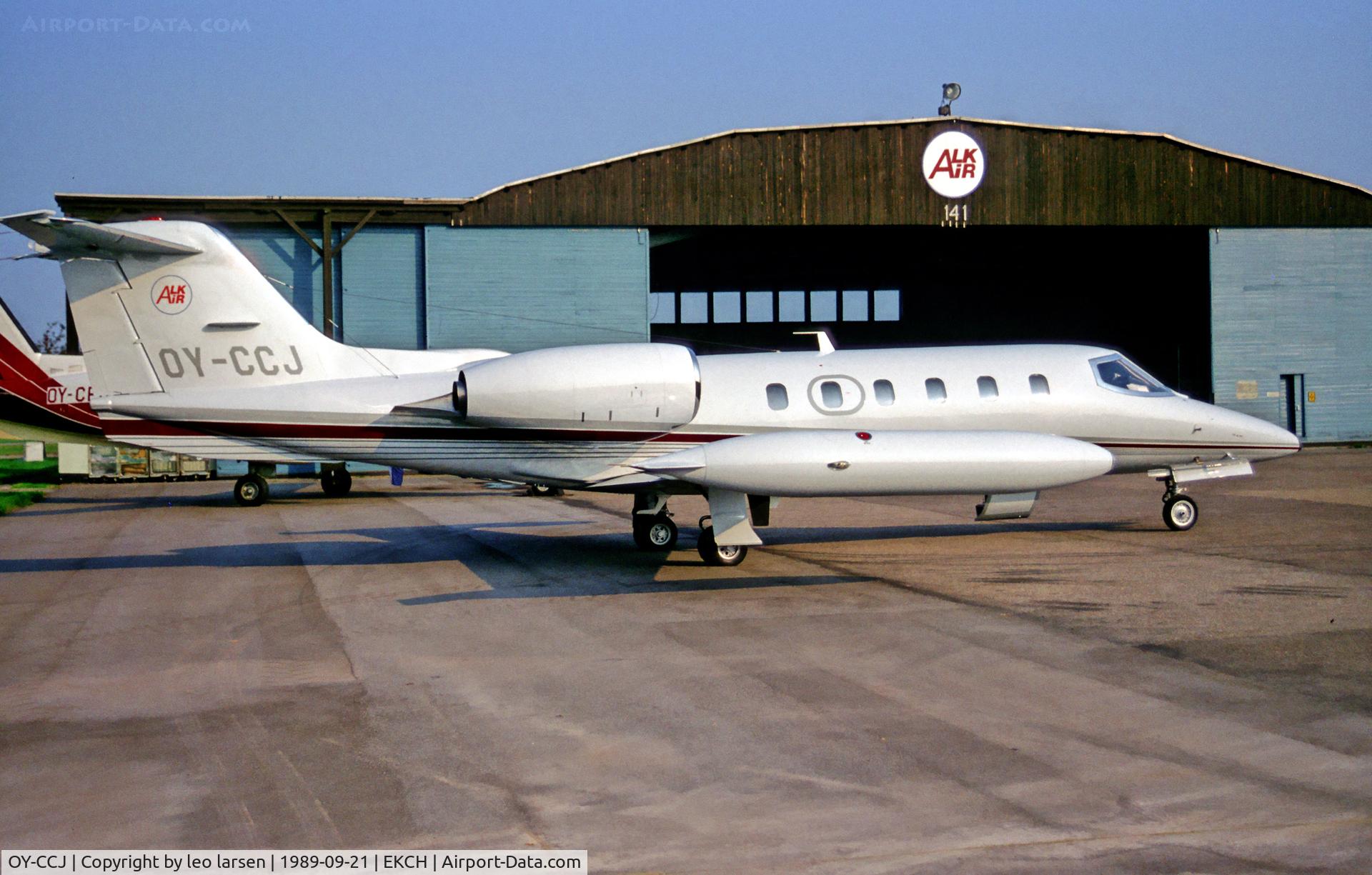 OY-CCJ, 1982 Gates Learjet 35A C/N 35A-468, Copenhagen Kastrup 21.9.89
