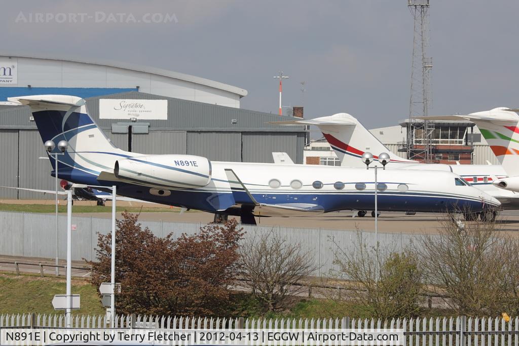 N891E, 2011 Gulfstream Aerospace GV-SP (G550) C/N 5321, Gulfstream Aerospace GV-SP (G550), c/n: 5321 on Stand 16 at Luton