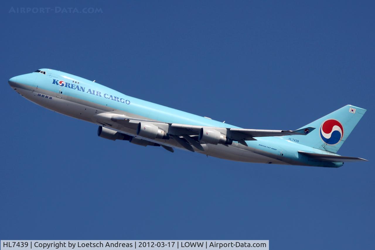 HL7439, 2003 Boeing 747-4B5F/SCD C/N 33516, Korean Air Cargo