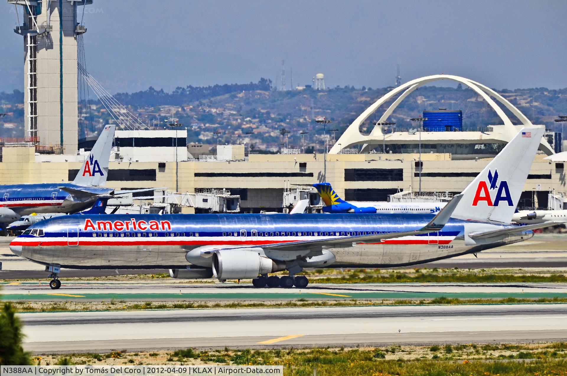 N388AA, 1994 Boeing 767-323 C/N 27448, N388AA American Airlines Boeing 767-323/ER (cn 27448/563)

Los Angeles International Airport (IATA: LAX, ICAO: KLAX, FAA LID: LAX)
TDelCoro
April 9, 2012