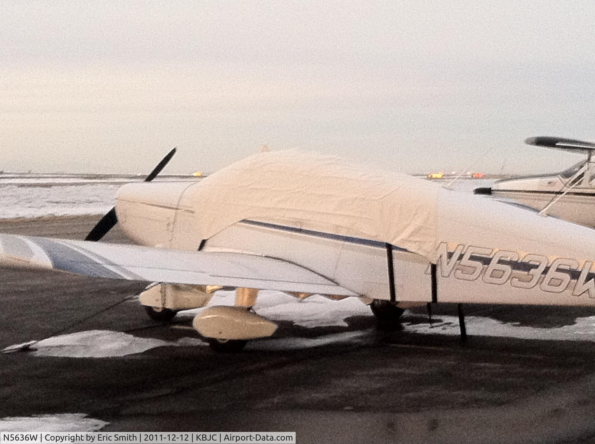 N5636W, 1962 Piper PA-28-150 Cherokee C/N 28-783, Brand new cover for the winter!