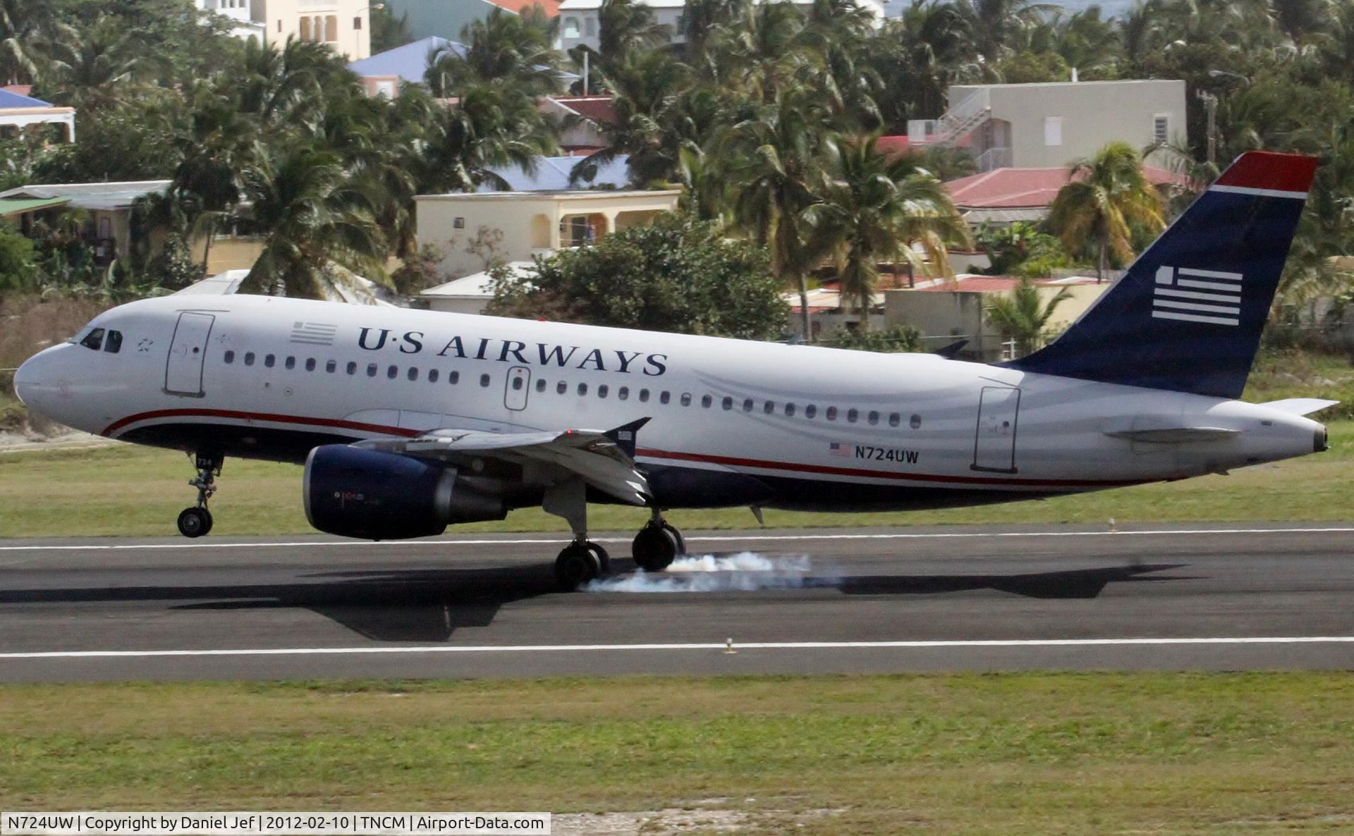 N724UW, 1999 Airbus A319-112 C/N 1122, N724UE