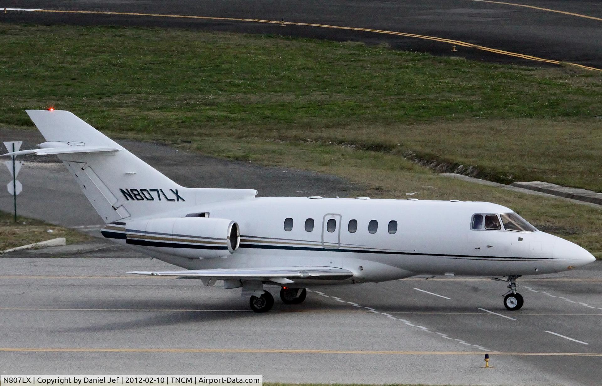 N807LX, 1999 Raytheon Hawker 800XP C/N 258413, N807LX