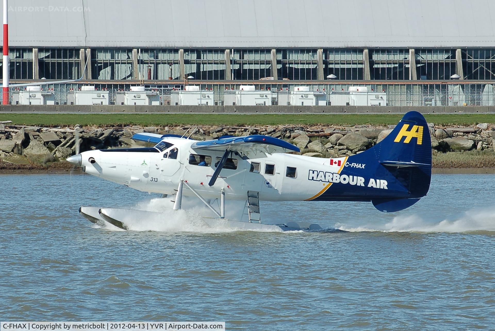 C-FHAX, 1959 De Havilland Canada DHC-3T Vazar Turbine Otter Otter C/N 339, Departure from the Fraser River