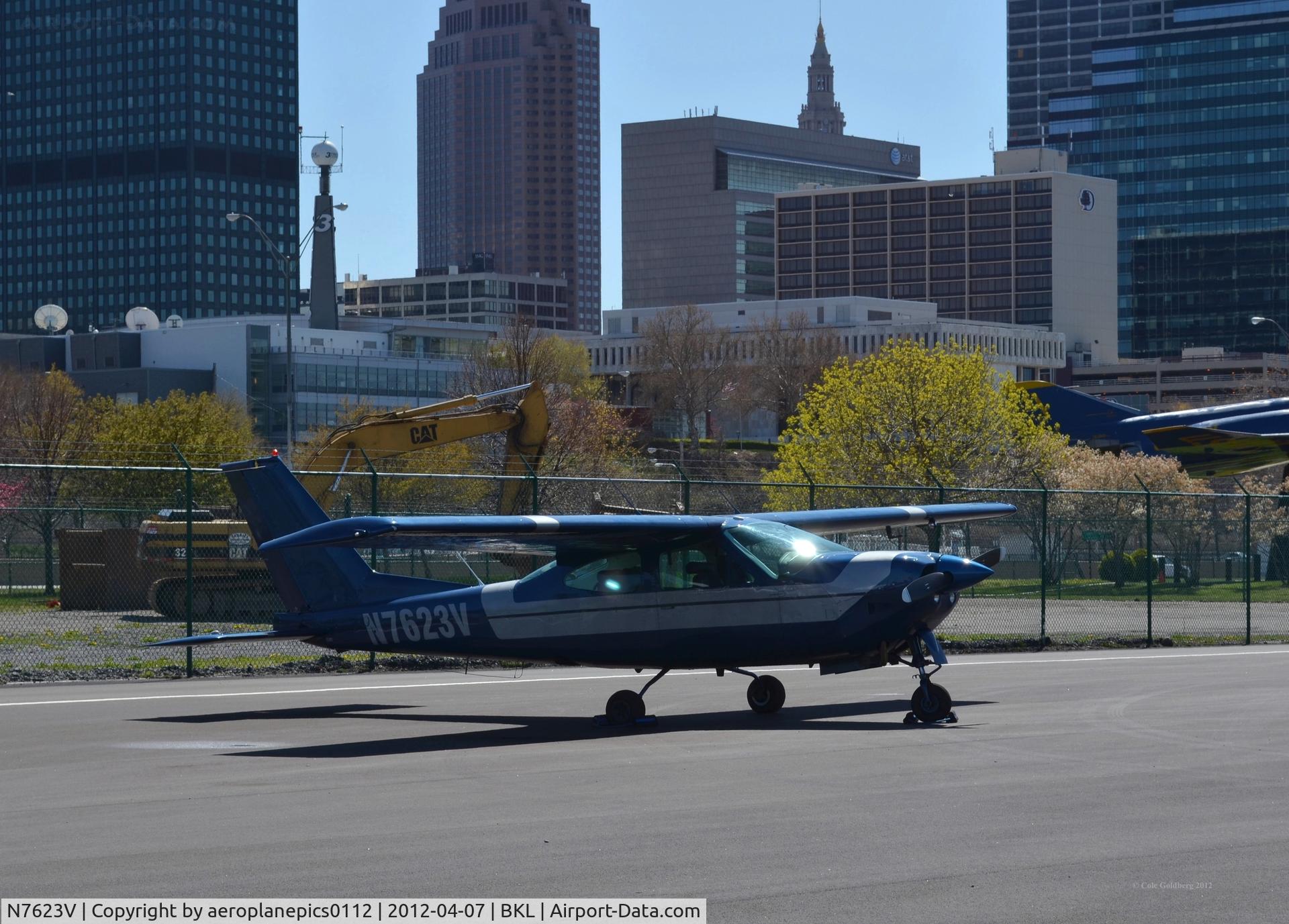 N7623V, 1976 Cessna 177RG Cardinal C/N 177RG0892, N7323V at KBKL.