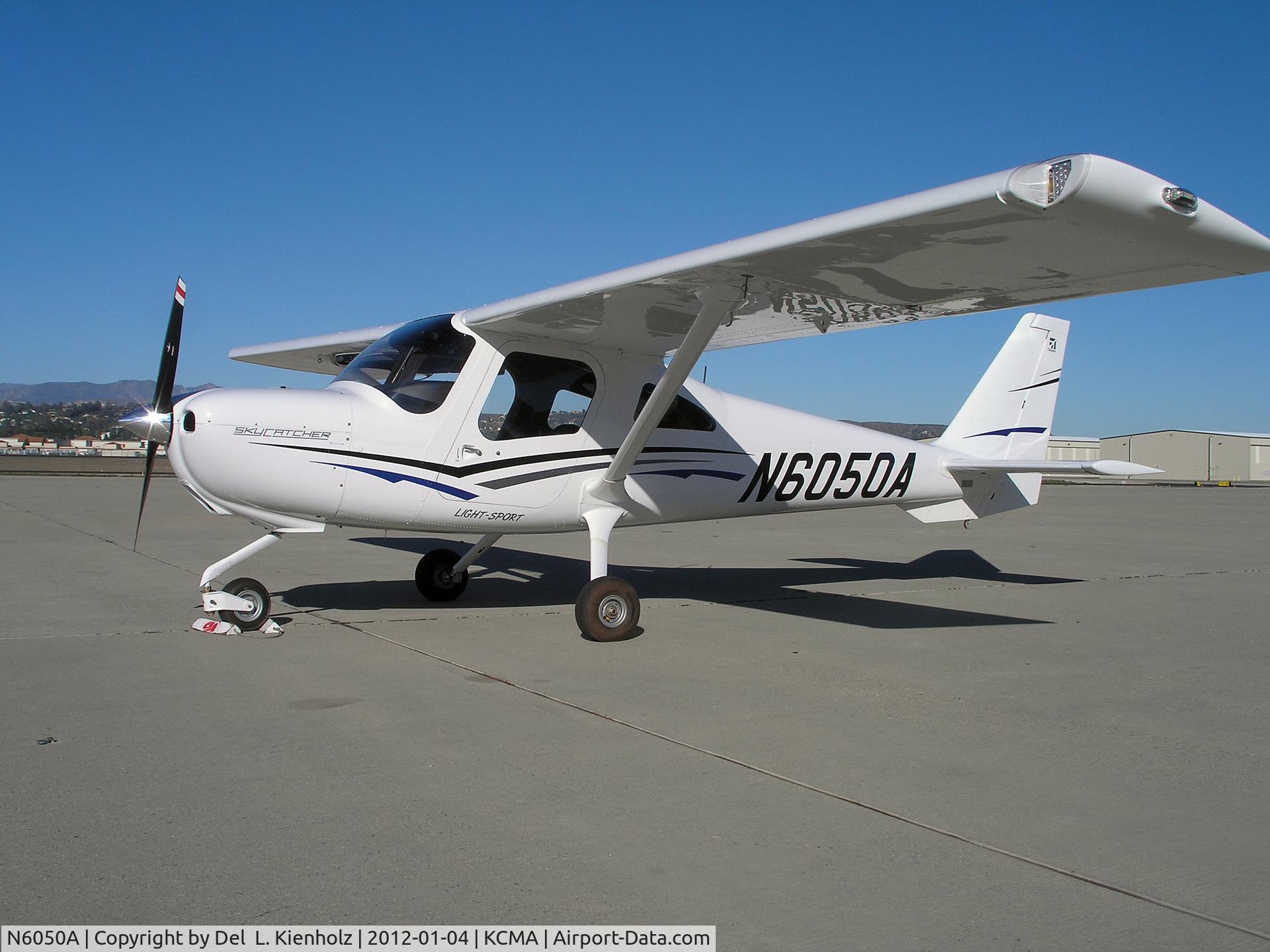 N6050A, Cessna 162 Skycatcher C/N 16200186, Delivery day: A brand-new C162 Skycatcher!
