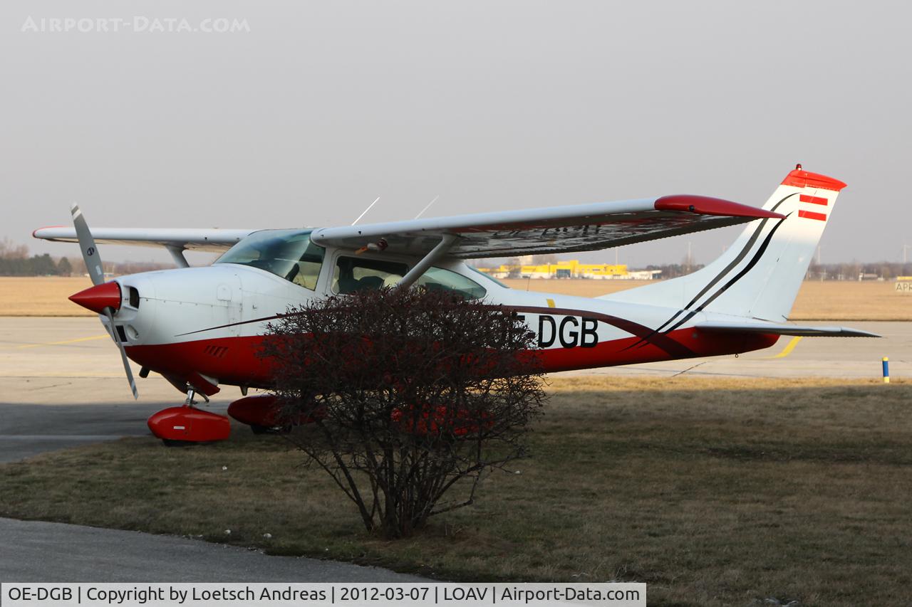 OE-DGB, 1972 Cessna 182P Skylane C/N 18261104, Cessna at LOAV