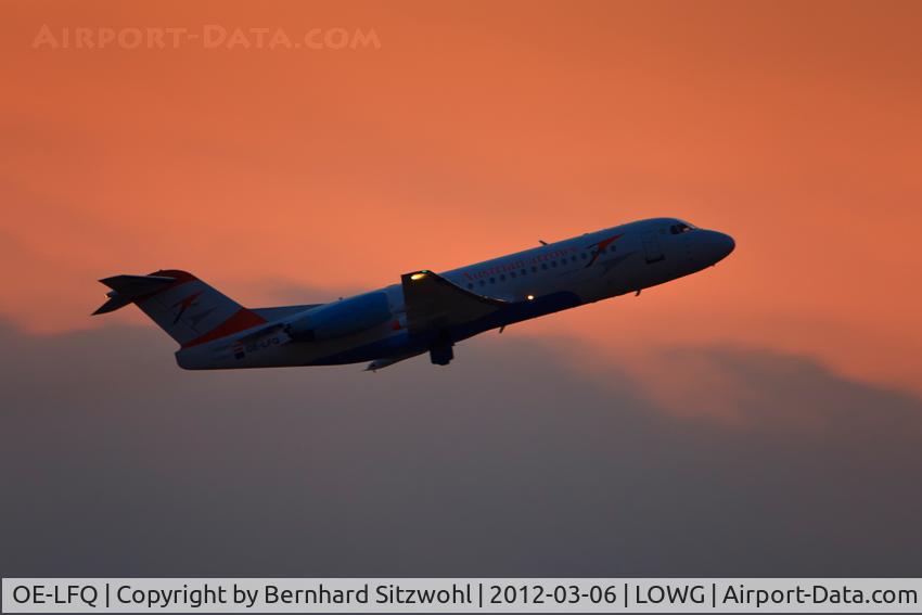 OE-LFQ, 1996 Fokker 70 (F-28-0070) C/N 11568, Austrian Arrows sunset start