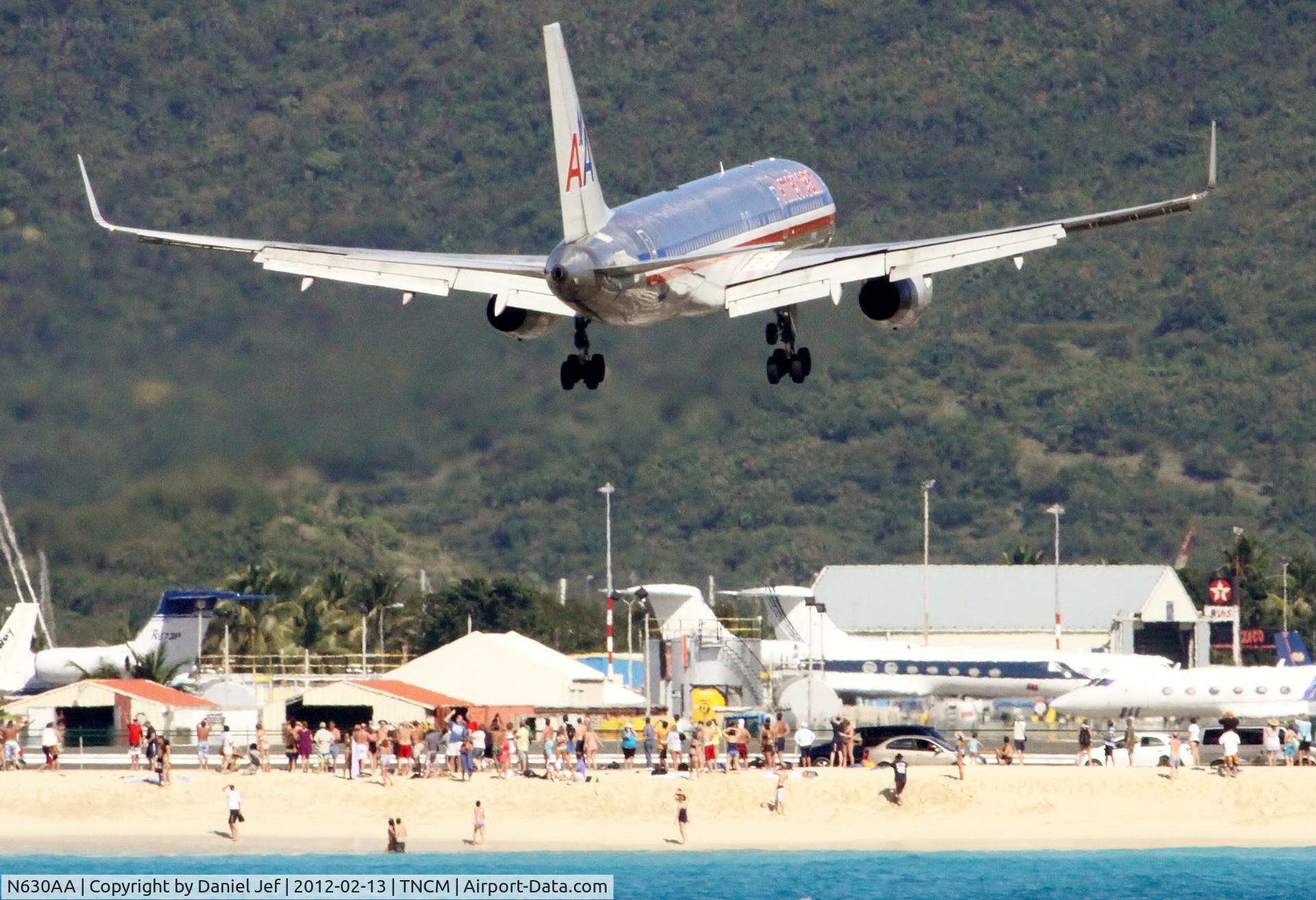 N630AA, 1990 Boeing 757-223 C/N 24588, N630AA