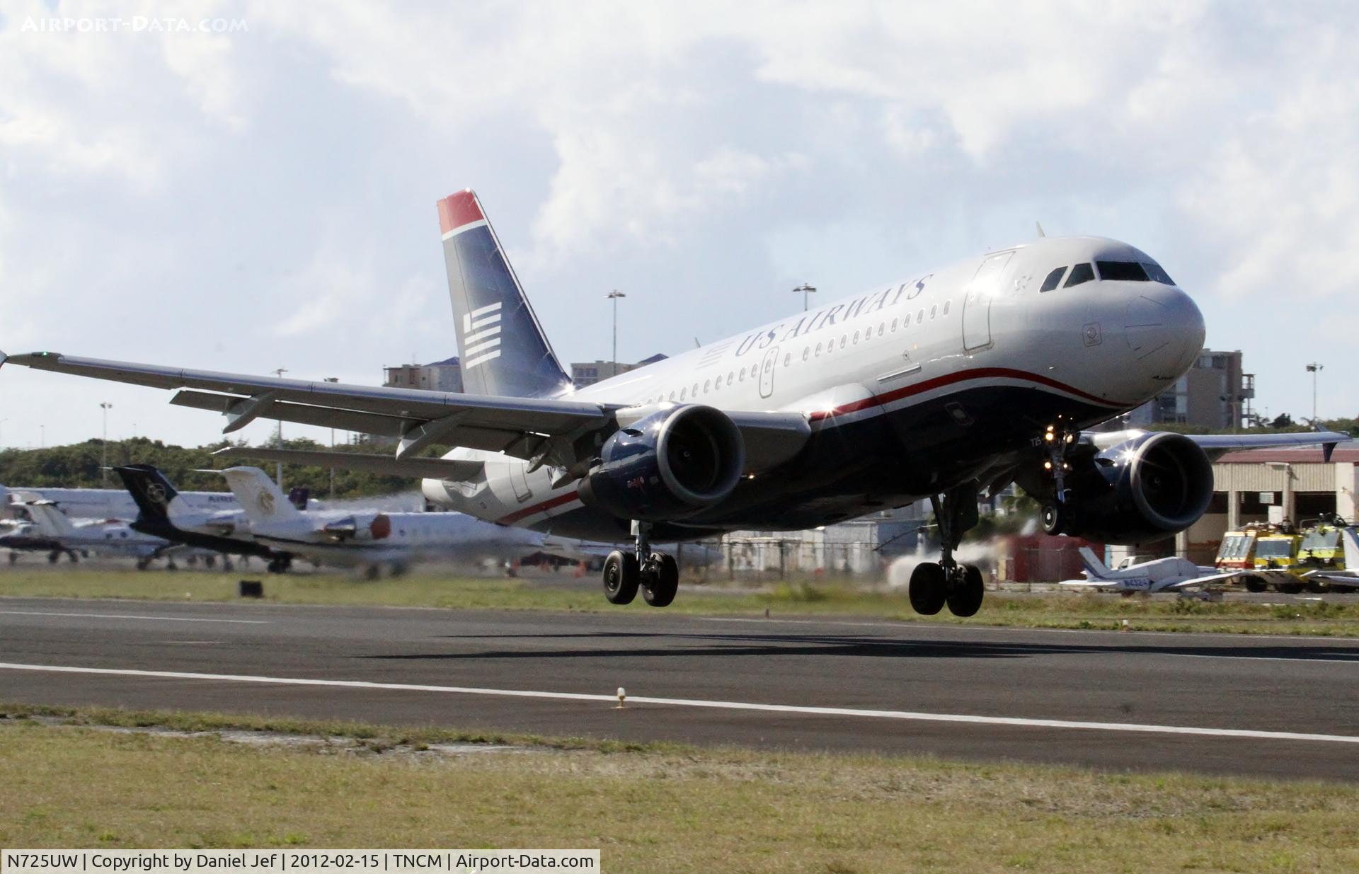 N725UW, 1999 Airbus A319-112 C/N 1135, N725UW