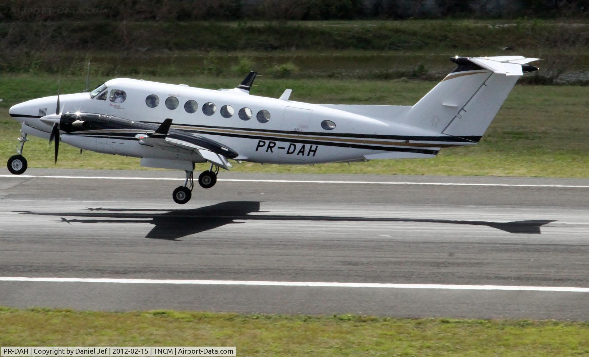 PR-DAH, Raytheon Beechcraft King Air 350 C/N FL-481, PR-DAH