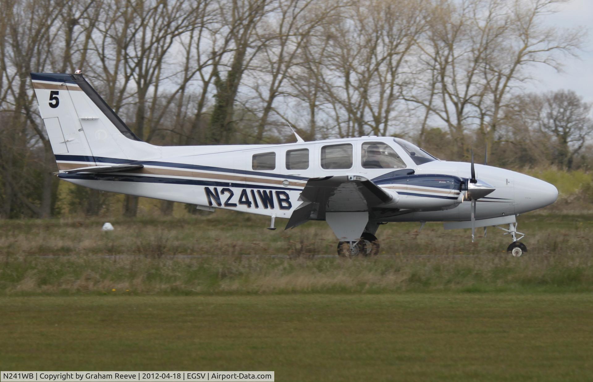 N241WB, Hawker Beechcraft Corp G58 Baron C/N TH-2246, Just landed.