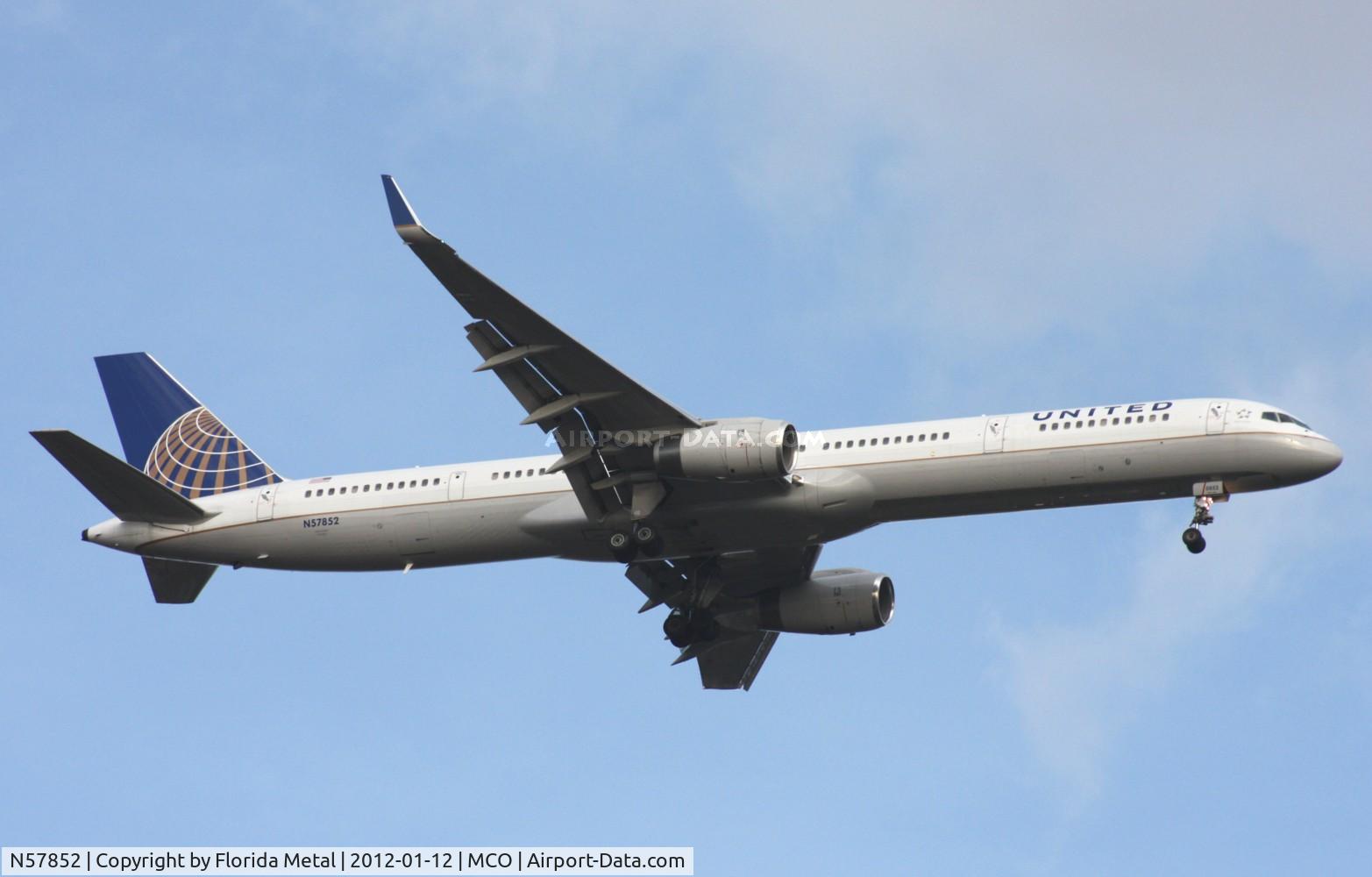 N57852, 2001 Boeing 757-324 C/N 32811, United 757-300