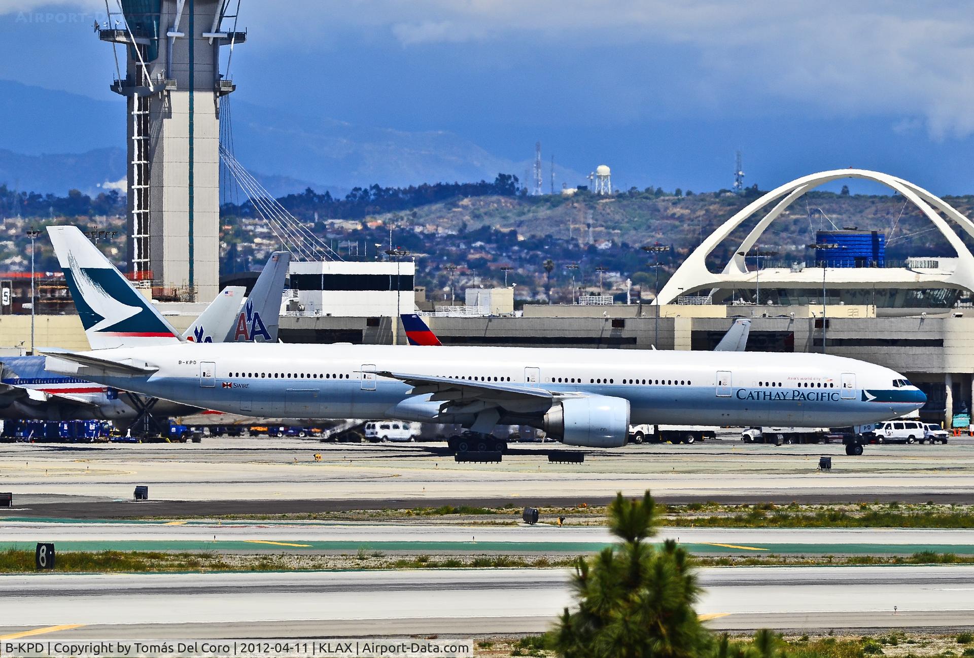 B-KPD, 2007 Boeing 777-367/ER C/N 36155, B-KPD Cathay Pacific Airways Boeing 777-367/ER (cn 36155/680)

Los Angeles International Airport (IATA: LAX, ICAO: KLAX, FAA LID: LAX)
TDelCoro
April 11, 2012