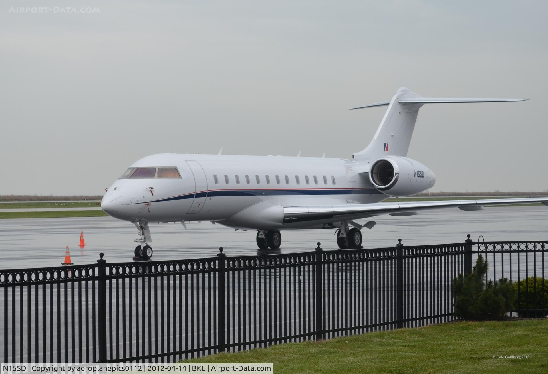 N15SD, 2007 Bombardier BD-700-1A10 Global Express C/N 9272, N15SD seen on a rainy day in Cleveland.