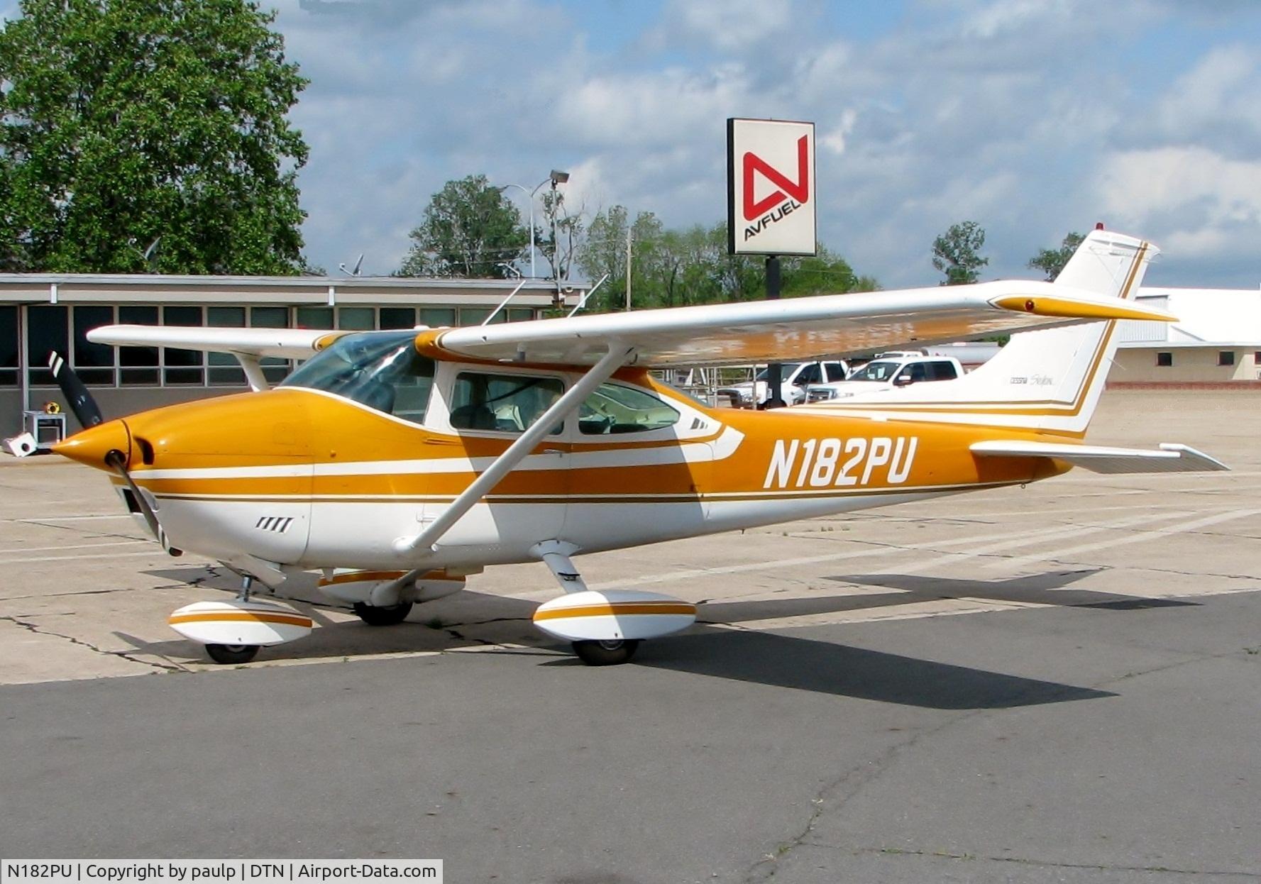 N182PU, 1973 Cessna 182P Skylane C/N 18262689, At Downtown Shreveport.