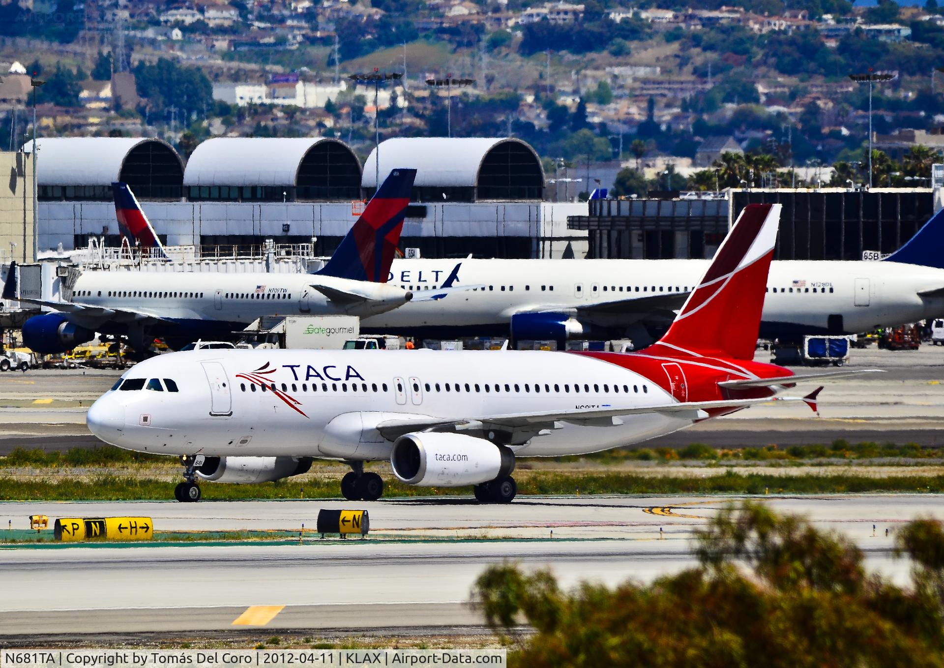 N681TA, 2008 Airbus A320-233 C/N 3577, N681TA TACA Airbus A320-233 / 681 (cn 3577)

Los Angeles International Airport (IATA: LAX, ICAO: KLAX, FAA LID: LAX)
TDelCoro
April 11, 2012