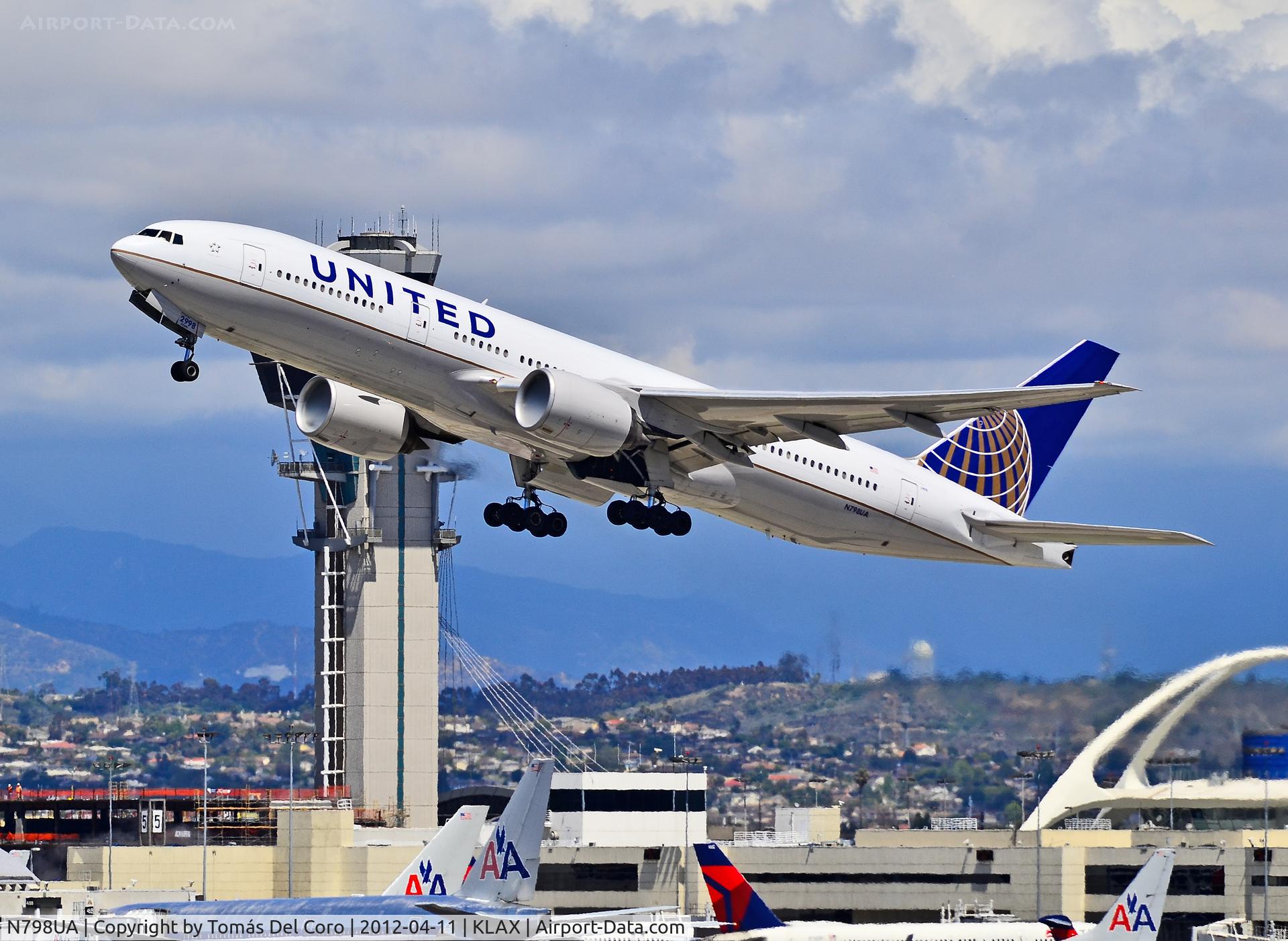 N798UA, 1998 Boeing 777-222ER C/N 26928, N798UA United Airlines Boeing 777-222/ER (cn 26928/123)

Los Angeles International Airport (IATA: LAX, ICAO: KLAX, FAA LID: LAX)
TDelCoro
April 11, 2012