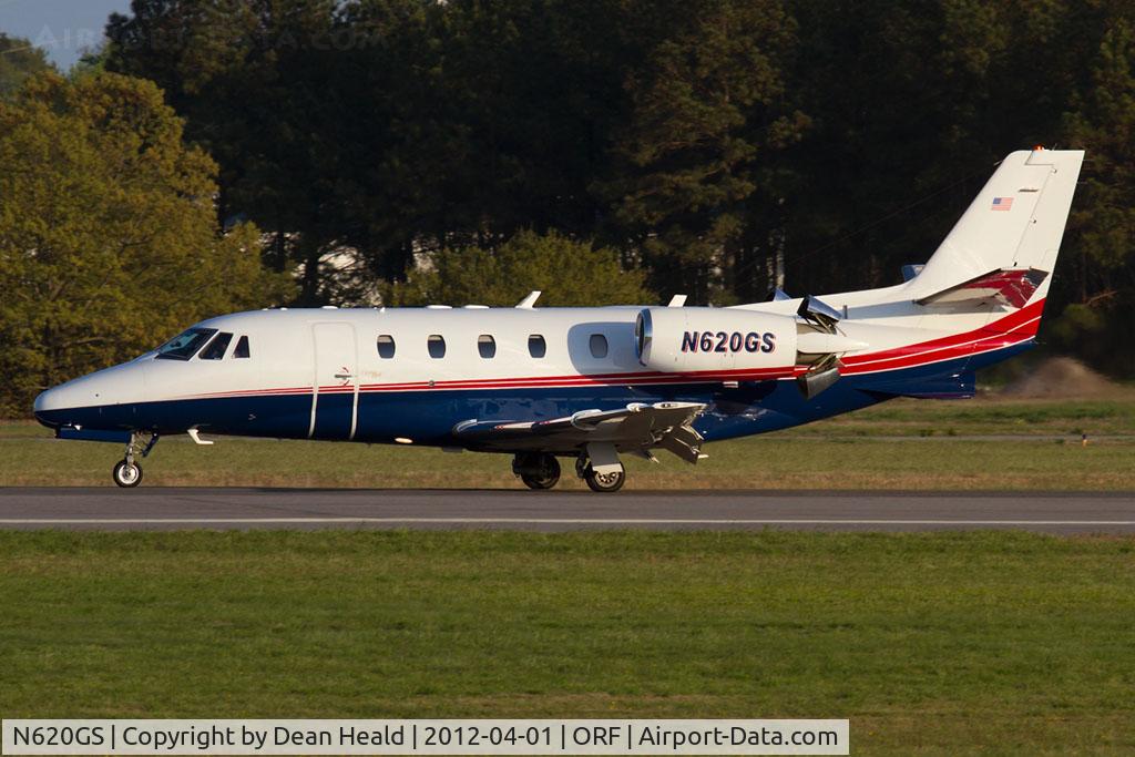N620GS, 1999 Cessna 560XL C/N 560-5053, Delta AirElite Business Jets N620GS rolling out on RWY 5 after arrival from Palm Beach Int'l (KPBI) as FLT ELJ620. This aircraft was formerly with Benetton (Benair) as I-BENT and was re-registered as N620GS on 12/1/2011 with Avon Aviation LLC.