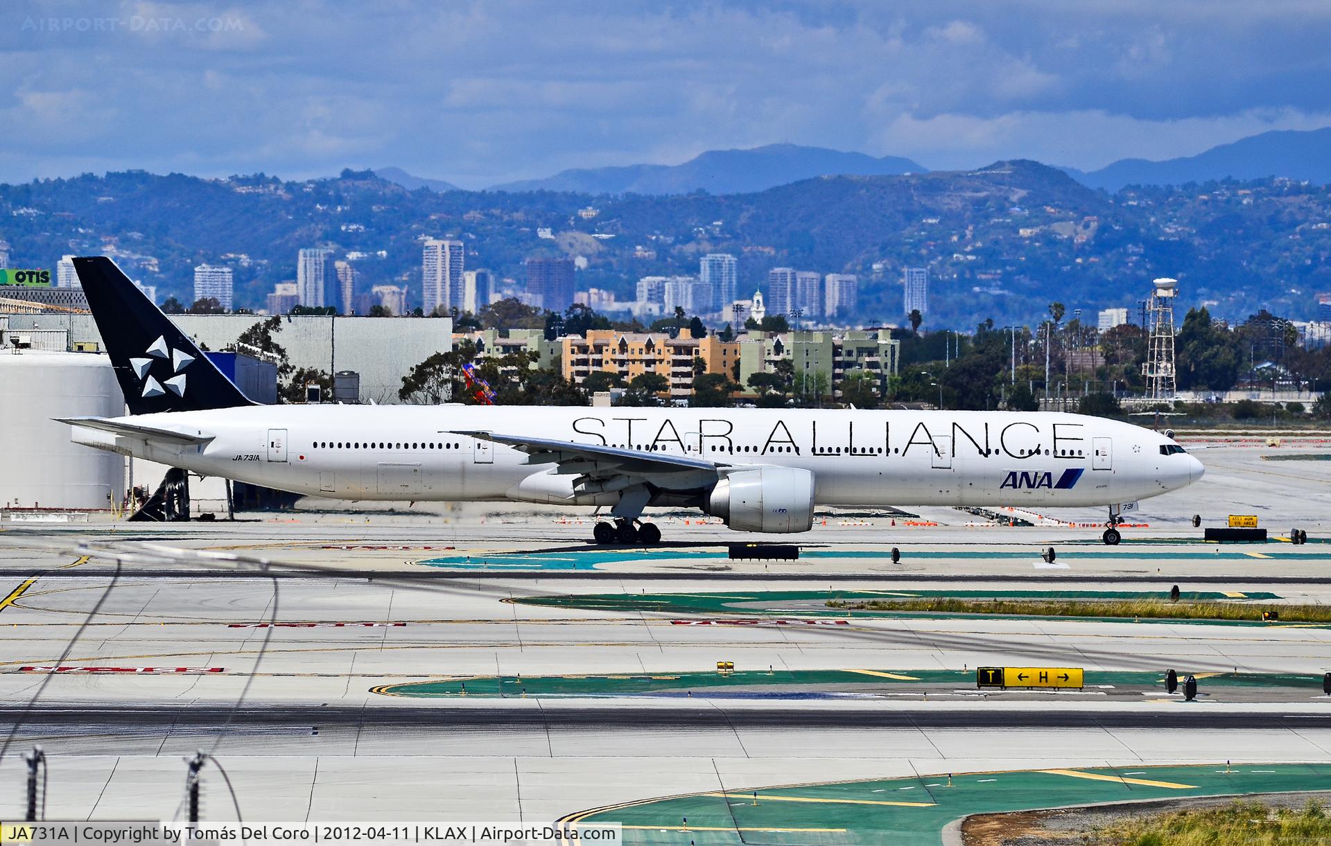 JA731A, 2004 Boeing 777-381/ER C/N 28281, JA731A Star Alliance (All Nippon Airways - ANA) Boeing 777-381/ER (cn 28281/488)

Los Angeles International Airport (IATA: LAX, ICAO: KLAX, FAA LID: LAX)
TDelCoro
April 11, 2012