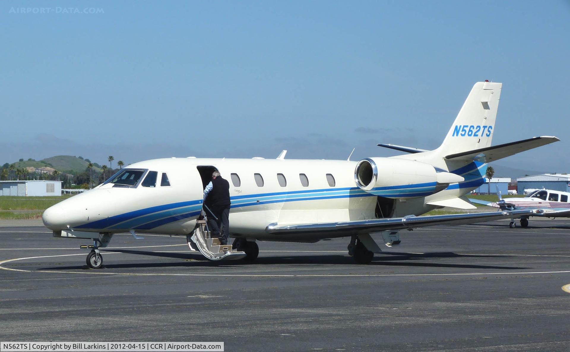 N562TS, 2001 Cessna 560XL Citation Excel C/N 560-5178, Visitor