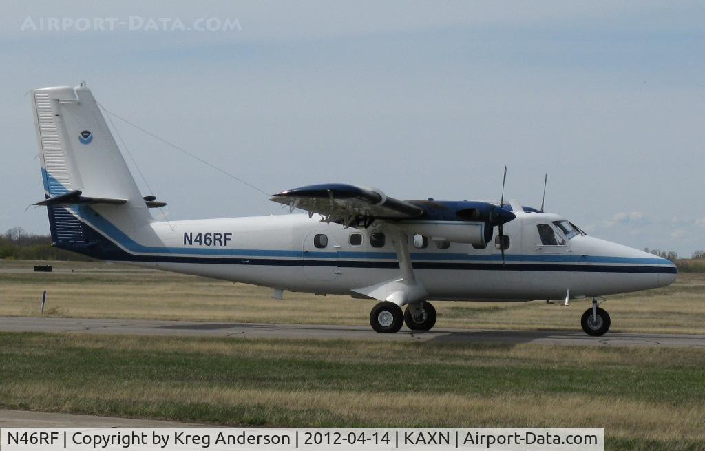 N46RF, 1985 De Havilland Canada DHC-6-300 Twin Otter C/N 824, de havilland DHC-6-300 Twin Otter taxiing to runway 22. First time seeing a Twin Otter in Alexandria, MN.