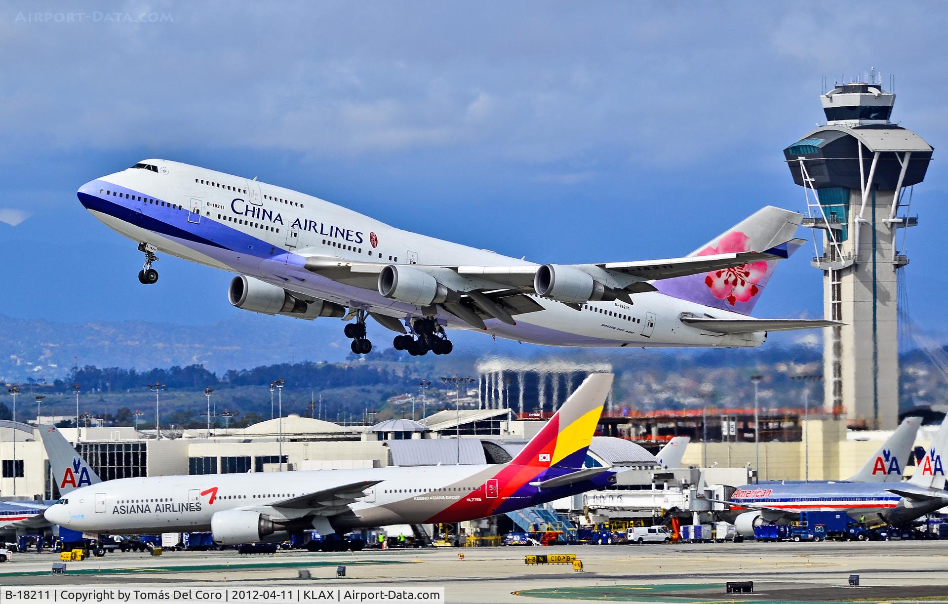 B-18211, 2004 Boeing 747-409 C/N 33735, B-18211 China Airlines Boeing 747-409 (cn 33735/1354)

Los Angeles International Airport (IATA: LAX, ICAO: KLAX, FAA LID: LAX)
TDelCoro
April 11, 2012